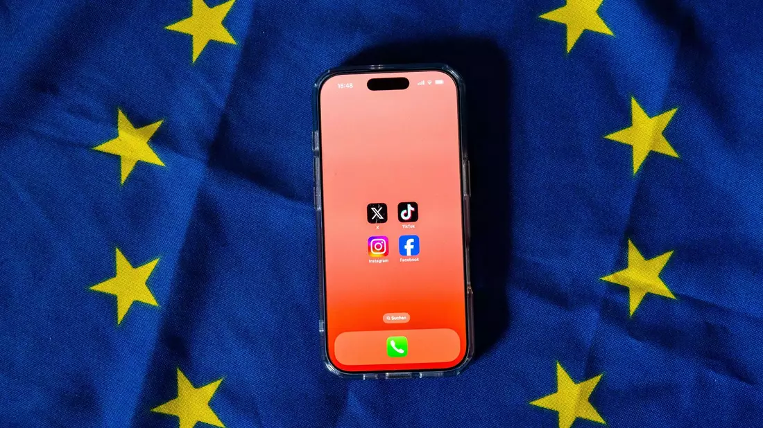 Die EU spielt bei der Debatte um ein mögliches Social-Media-Verbot für Kinder eine wichtige Rolle. (Symbolbild) - Bild: Alicia Windzio/dpa