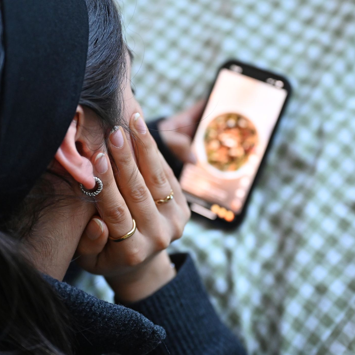Vorstöße von SPD und CDU sehen vor, Social Media erst ab 14 zu erlauben. (Symbolbild) - Foto: Elisa Schu/dpa