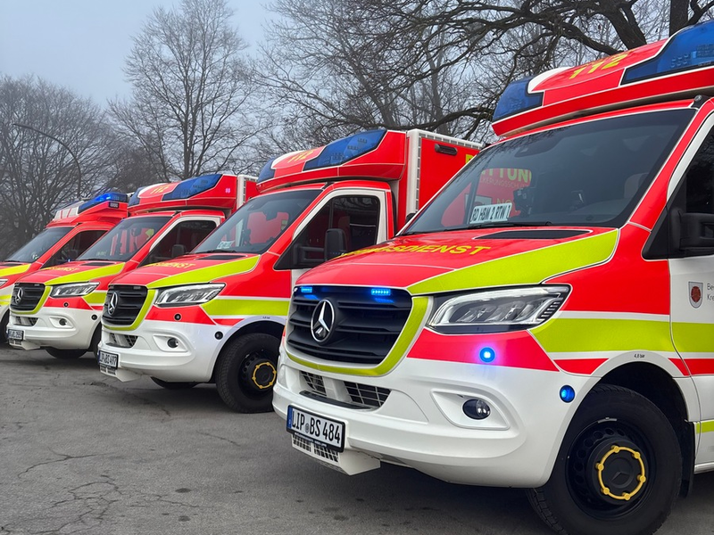 FW Horn-Bad Meinberg: CO2-Austritt verletzt fünf Personen - zwei bewusstlose Personen durch Feuerwehr gerettet - komplexer Einsatz dauert 15 Stunden - Foto: presseportal.de