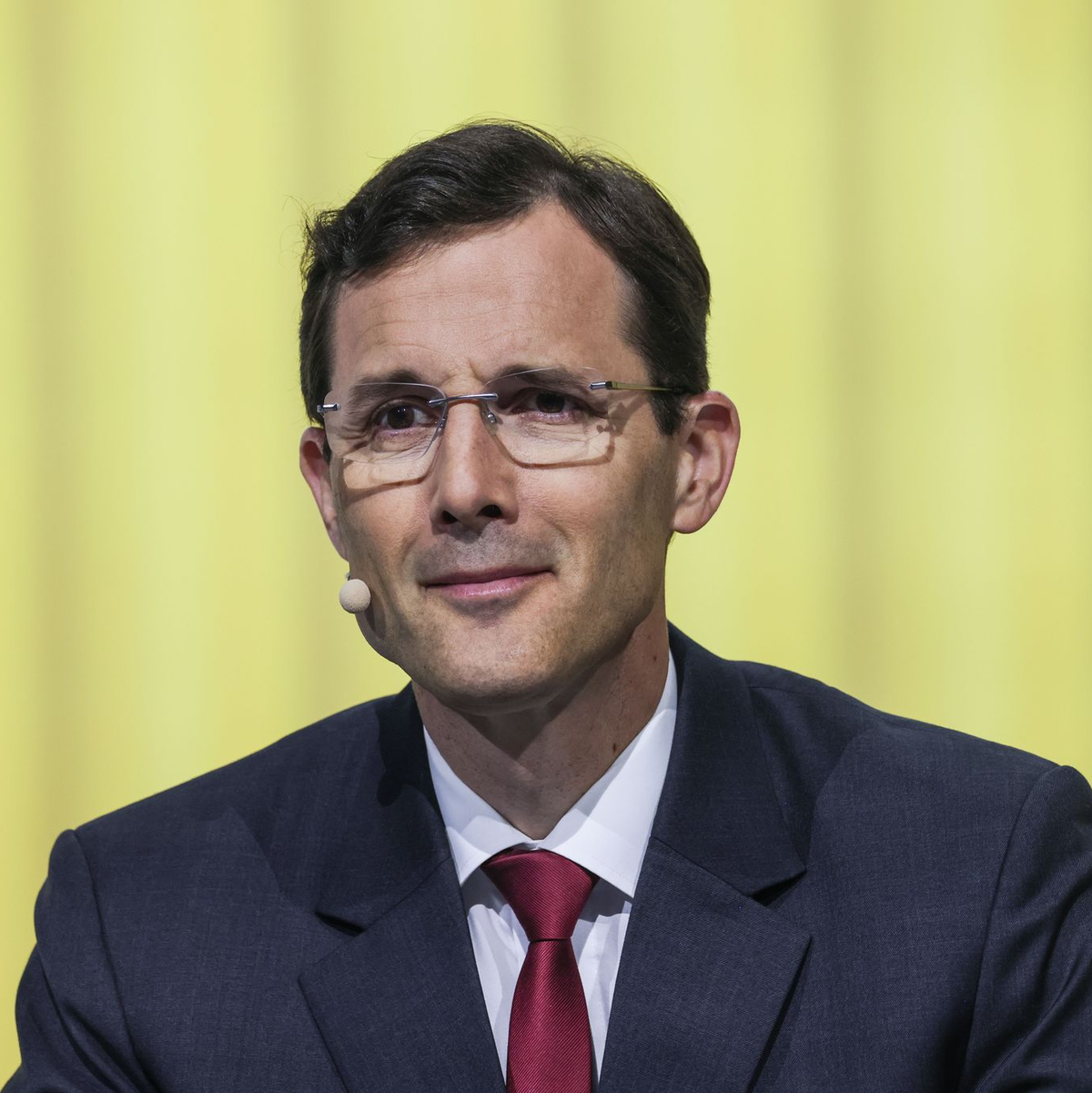 DHL-Chef Tobias Meyer gibt sich vorsichtig optimistisch. - Foto: Oliver Berg/dpa