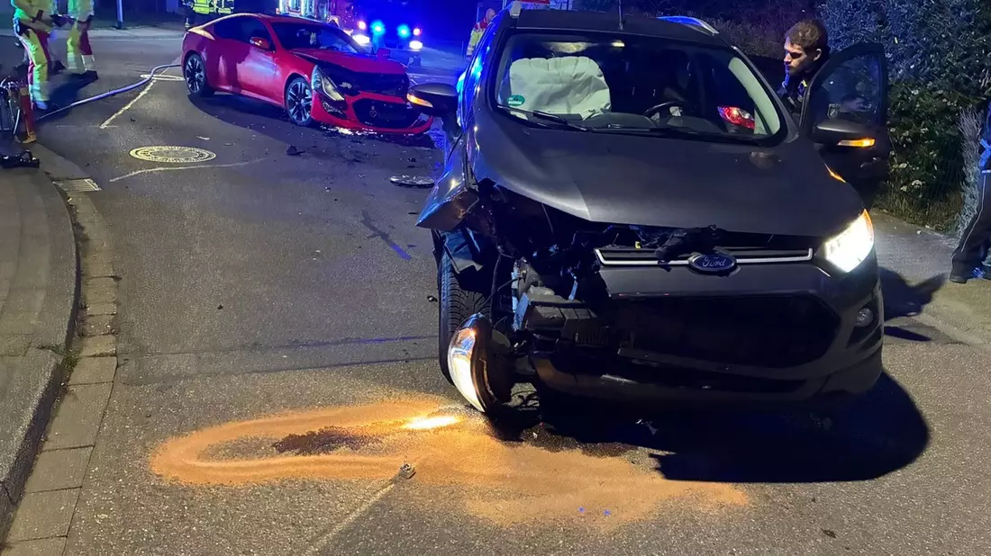 FW-KLE: Verkehrsunfall im Kreuzungsbereich Kirchstraße / Koppelstraße - Bild: presseportal.de
