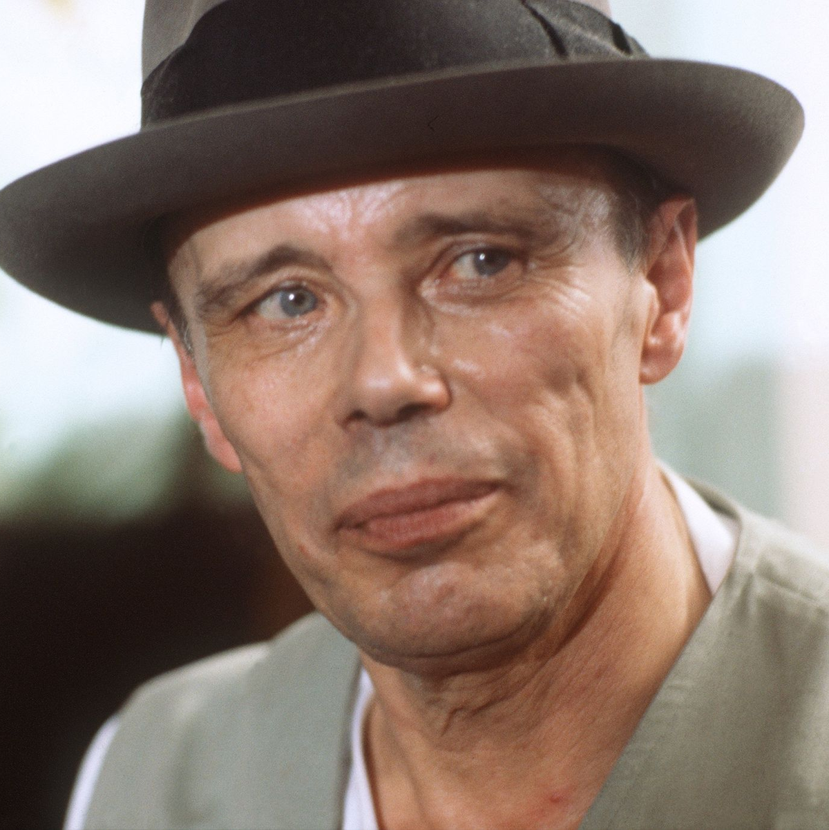 Der Jahrhundertkünstler Joseph Beuys (1921-1986) war bekannt für Werke aus Fettecken und Filz. (Archivbild) - Foto: -/dpa