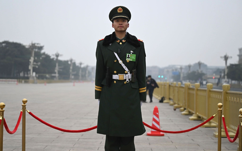 China treibt die Modernisierung seiner Armee seit Jahren voran.  - Foto: Johannes Neudecker/dpa