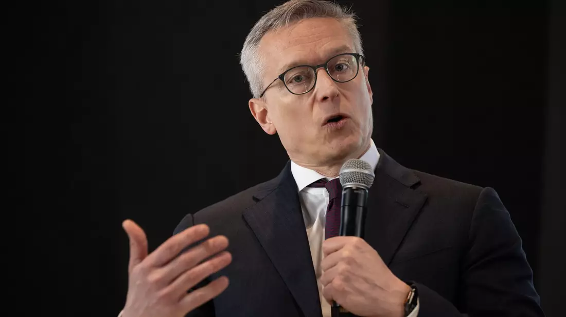 Bundesdigitalminister Karsten Wildberger bei der Eröffnung des KI-Zentrums von Google in Berlin. - Bild: Soeren Stache/dpa