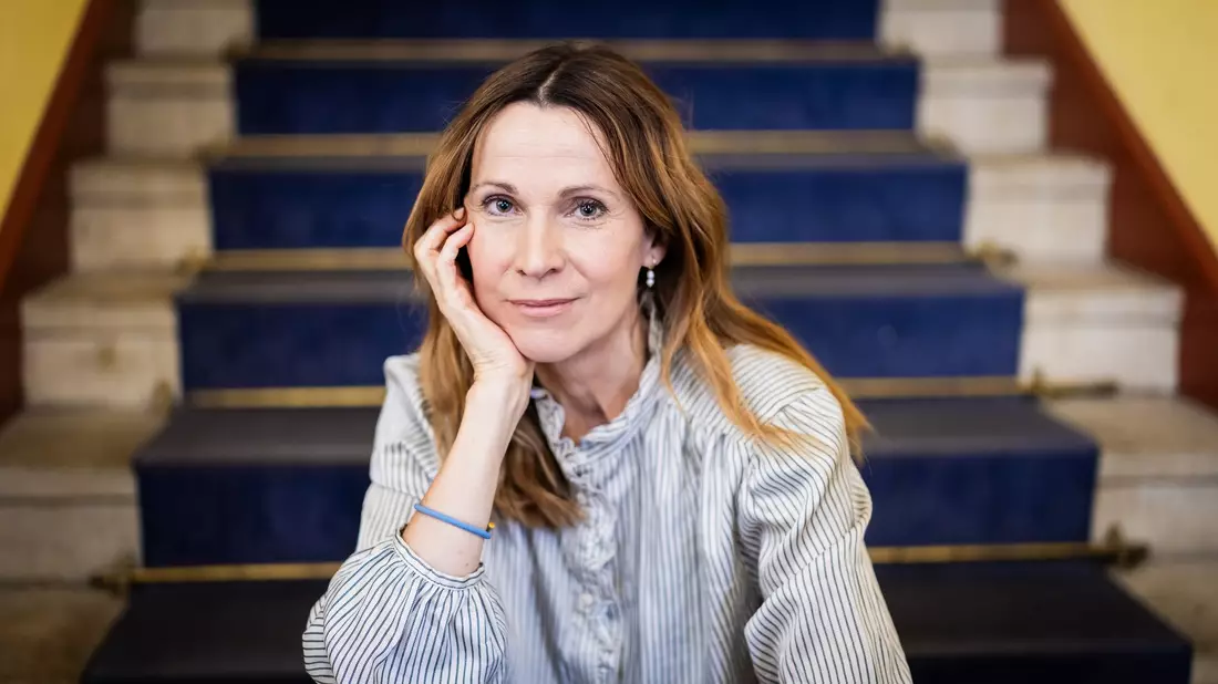 Die österreichische Schauspielerin Doris Schretzmayer (53) ist die Titelfigur der neuen ZDF-Tierärztinnenserie «Die Maiwald». (Archivbild) - Bild: Christoph Soeder/dpa