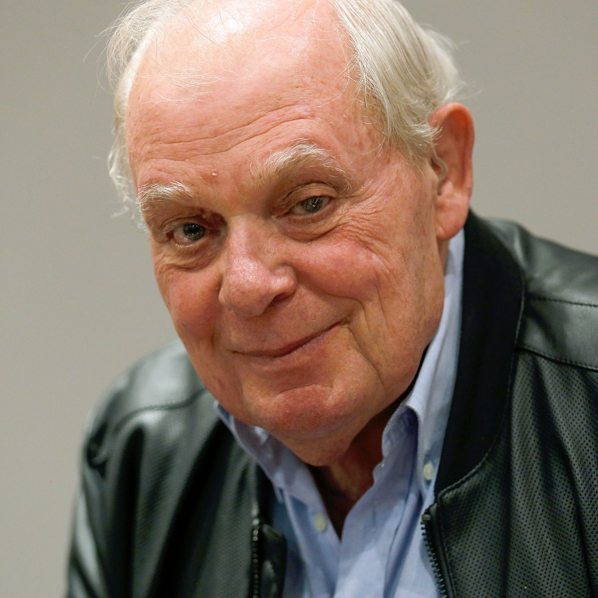 Er arbeitete vor allem mit Kugelschreiber. (Archivbild) - Foto: Jose Manuel Ribeiro/AFP/dpa