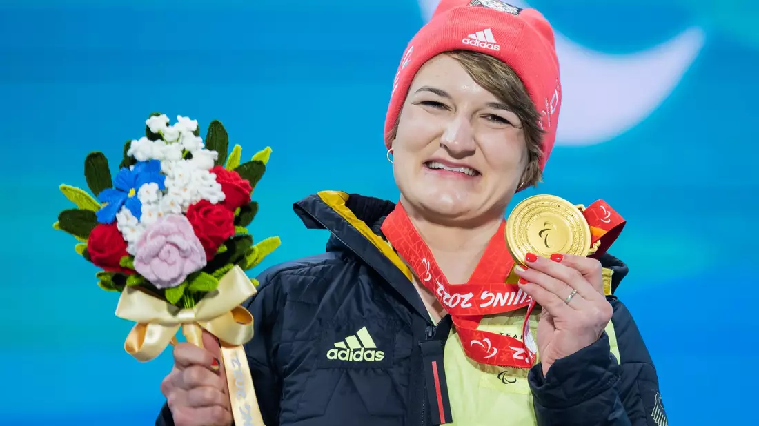 Anna-Lena Forster wird erneut die deutsche Fahne tragen. (Archivbild) - Bild: Christoph Soeder/dpa