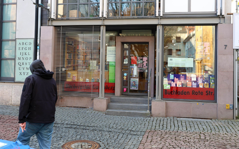 Der Buchladen «Rote Straße» in Göttingen. - Foto: Stefan Rampfel/dpa