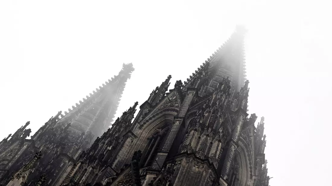 Die Finanzierung des Kölner Doms ist immer wieder Thema. (Symbolbild) - Bild: Roberto Pfeil/dpa