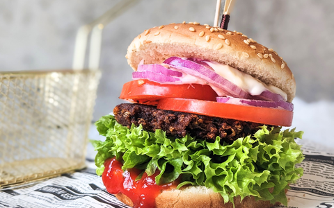 In der EU dürfen vegetarische Produkte ohne Fleisch weiter als «Veggie-Burger» verkauft werden. (Symbolbild)  - Foto: Doreen Hassek/haupstadtkueche.blogspot.com/dpa-tmn