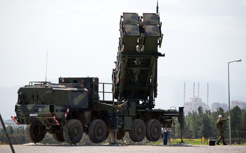 Zur Raketenabwehr der Nato gehören unter anderem solche Patriot-Systeme. (Symbolbild) - Foto: picture alliance / dpa