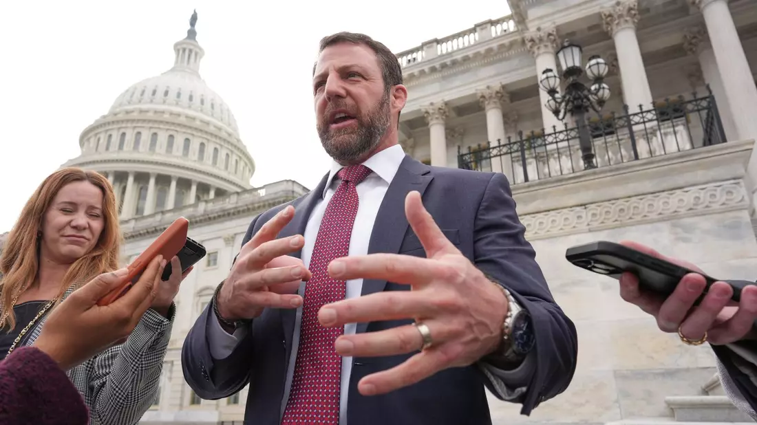 Senator Markwayne Mullin soll nach Willen Trumps künftig das Heimatschutzministerium leiten. - Bild: J. Scott Applewhite/AP/dpa