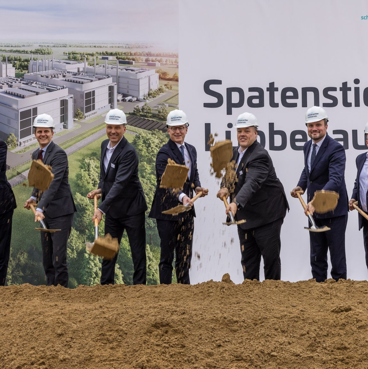 Im November war der Spatenstich für das Schwarz-Digits-Rechenzentrum. (Archiv) - Foto: Frank Hammerschmidt/dpa