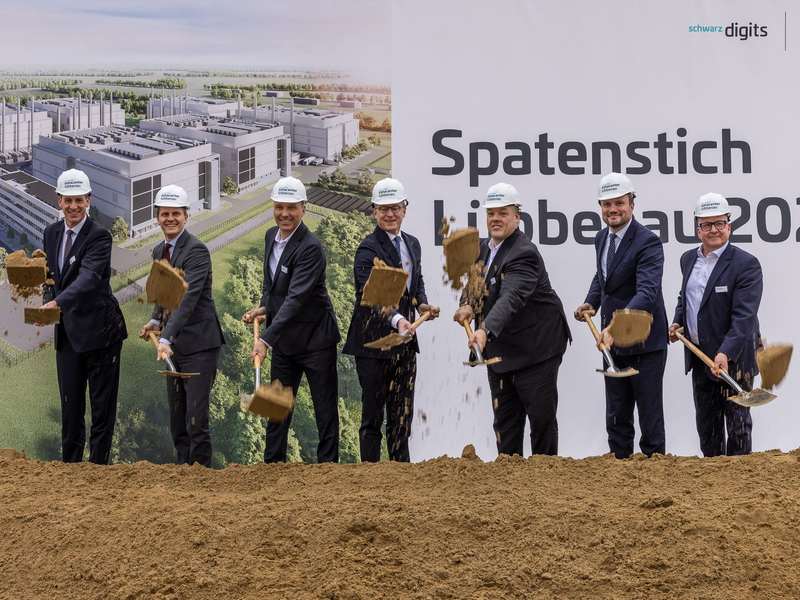 Im November war der Spatenstich für das Schwarz-Digits-Rechenzentrum. (Archiv) - Foto: Frank Hammerschmidt/dpa