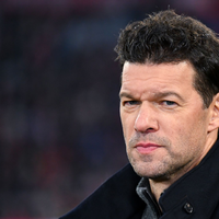 Ballack spricht über die Trauer nach dem Tod seines Sohnes. - Foto: Sven Hoppe/dpa