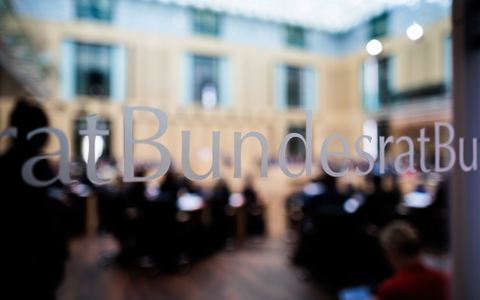 Bundesrat stimmt dem Gesetz zum Schutz der kritischen Infrastruktur zu - Foto: Carsten Koall/dpa