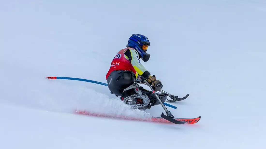 Action mit dem Monoski: Anna-Lena Forster. (Archivbild) - Bild: Philipp von Ditfurth/dpa