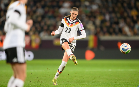 Die spielerische Klasse von Jule Brand soll den Deutschen in Norwegen helfen. - Foto: Robert Michael/dpa