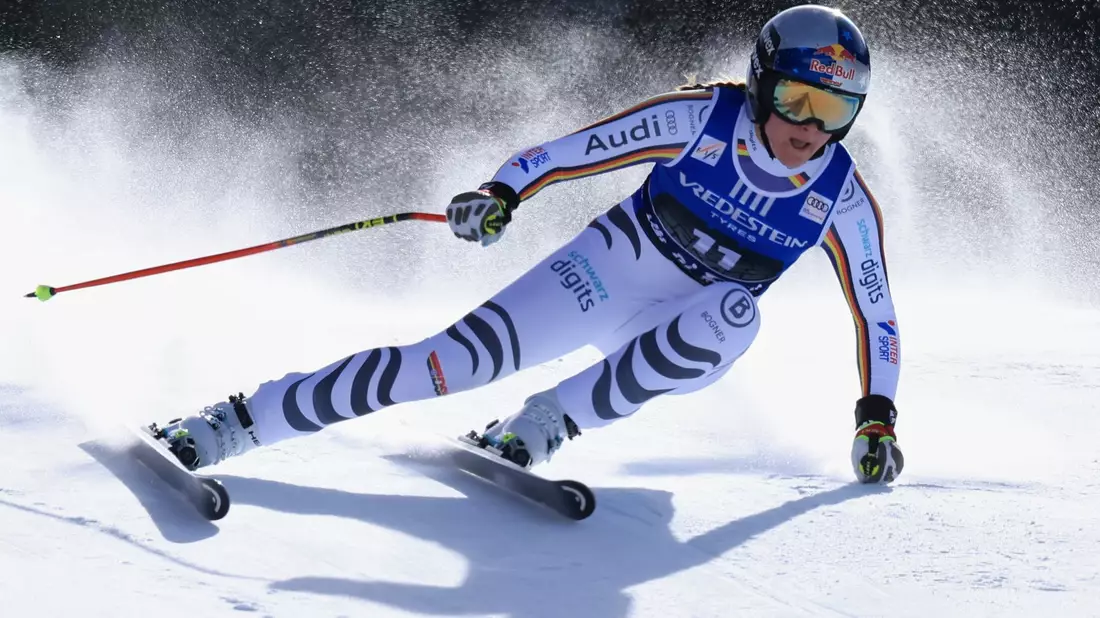 Emma Aicher raste auch in Val di Fassa auf das Podest. - Bild: Luciano Bisi/AP/dpa