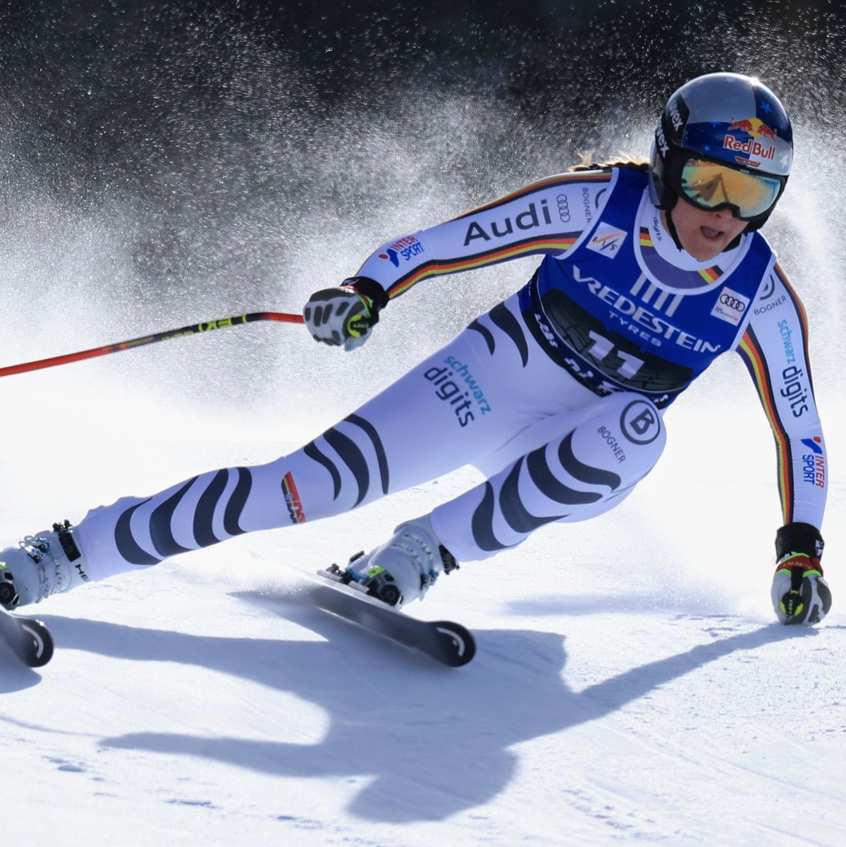 Emma Aicher raste auch in Val di Fassa auf das Podest. - Foto: Luciano Bisi/AP/dpa