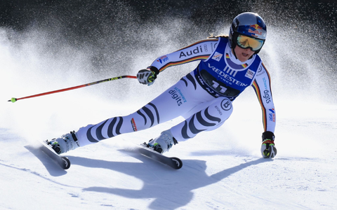 Emma Aicher raste auch in Val di Fassa auf das Podest. - Foto: Luciano Bisi/AP/dpa Emma Aicher raste auch in Val di Fassa auf das Podest. - Foto: Luciano Bisi/AP/dpa