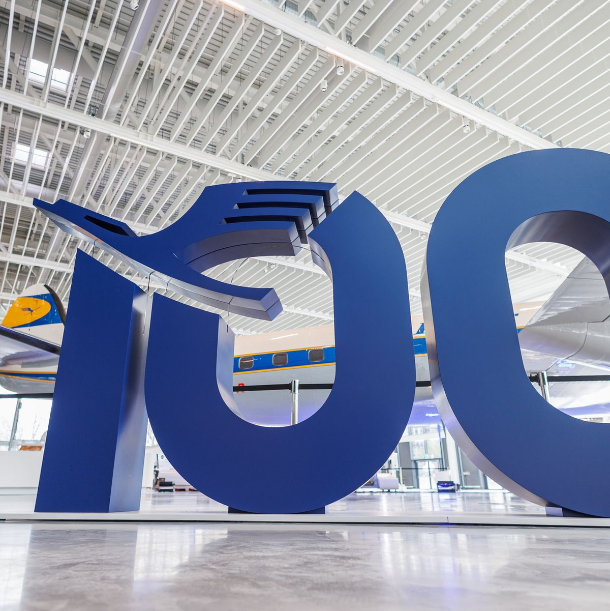 Lufthansa meldet zum Jubiläum Milliardengewinn.  - Foto: Hannes P. Albert/dpa