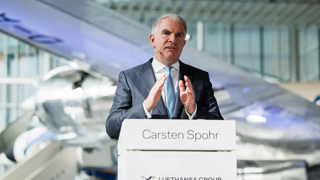 Lufthansa-Chef Carsten Spohr sieht trotz Nahostkrise Chancen.  - Bild: Hannes P. Albert/dpa