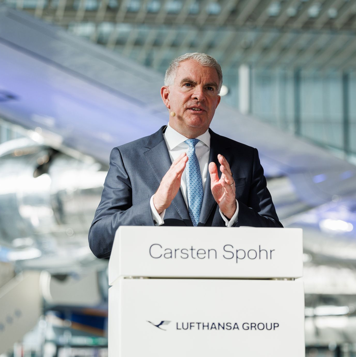 Lufthansa-Chef Carsten Spohr sieht trotz Nahostkrise Chancen.  - Foto: Hannes P. Albert/dpa