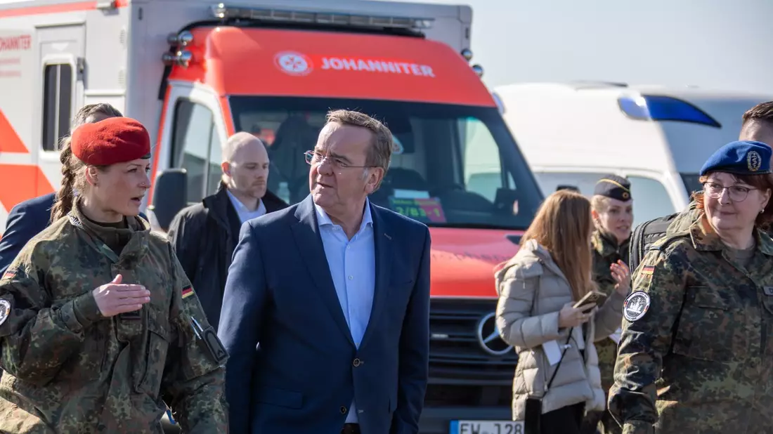 Übung Medic Quadriga 2026: Minister informiert sich am Hub Berlin über zivil-militärische Rettungskette - Bild: presseportal.de