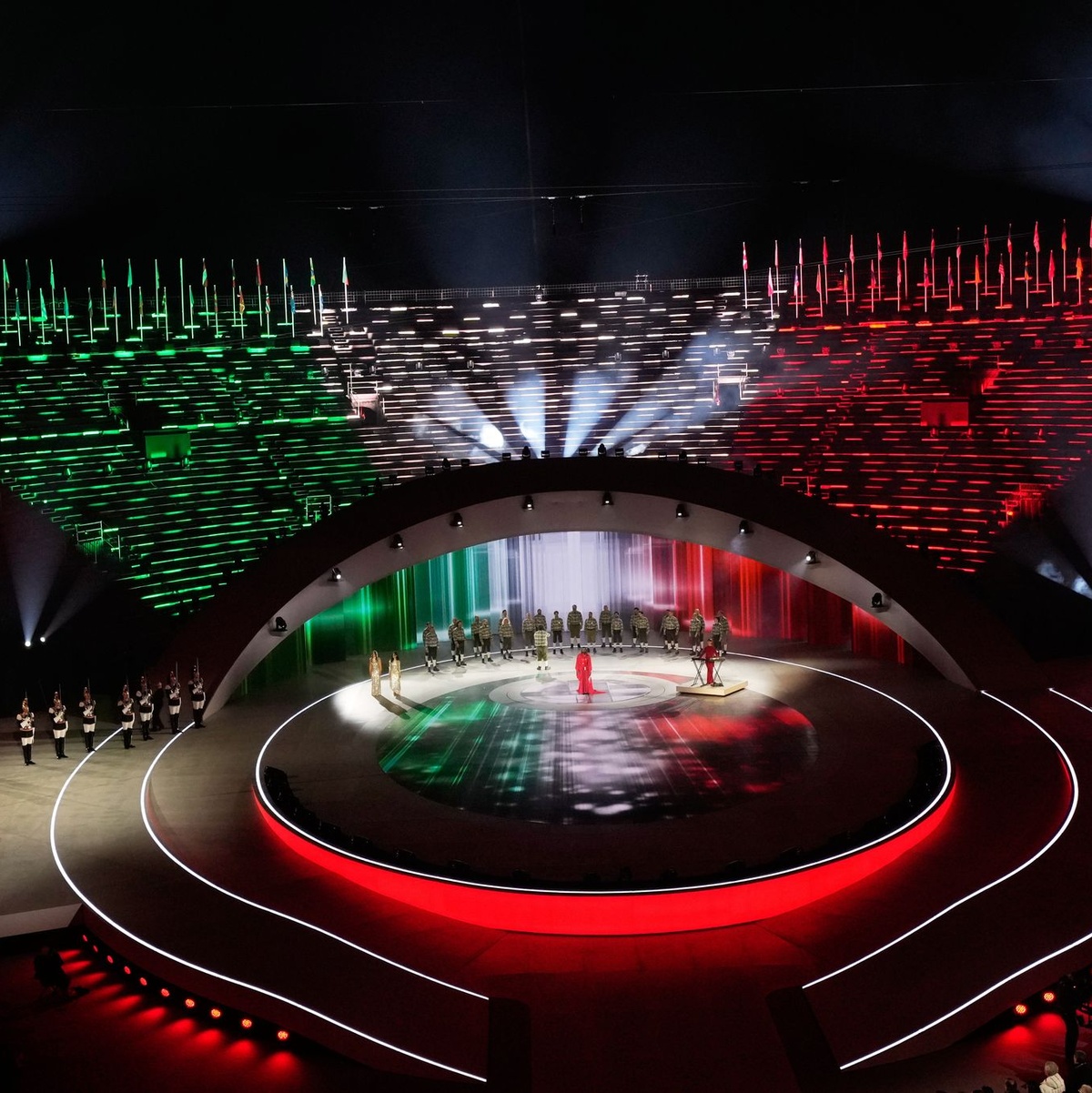 Die Eröffnungsfeier der Paralympics begann mit einer Ode an Gastgeber Italien. - Foto: Luca Bruno/AP/dpa