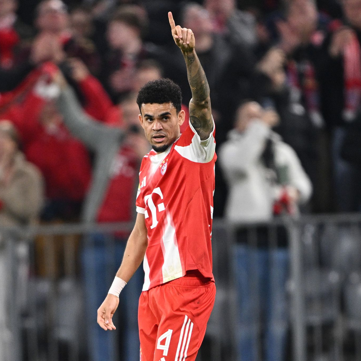 Luis Díaz glänzte als Torschütze und Vorbereiter.  - Foto: Harry Langer/dpa