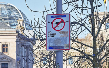 Drohnen-Verbots-Schild am Bundestag - Foto: via dts Nachrichtenagentur