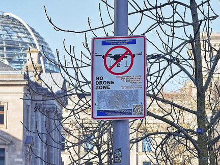 Drohnen-Verbots-Schild am Bundestag - Foto: via dts Nachrichtenagentur