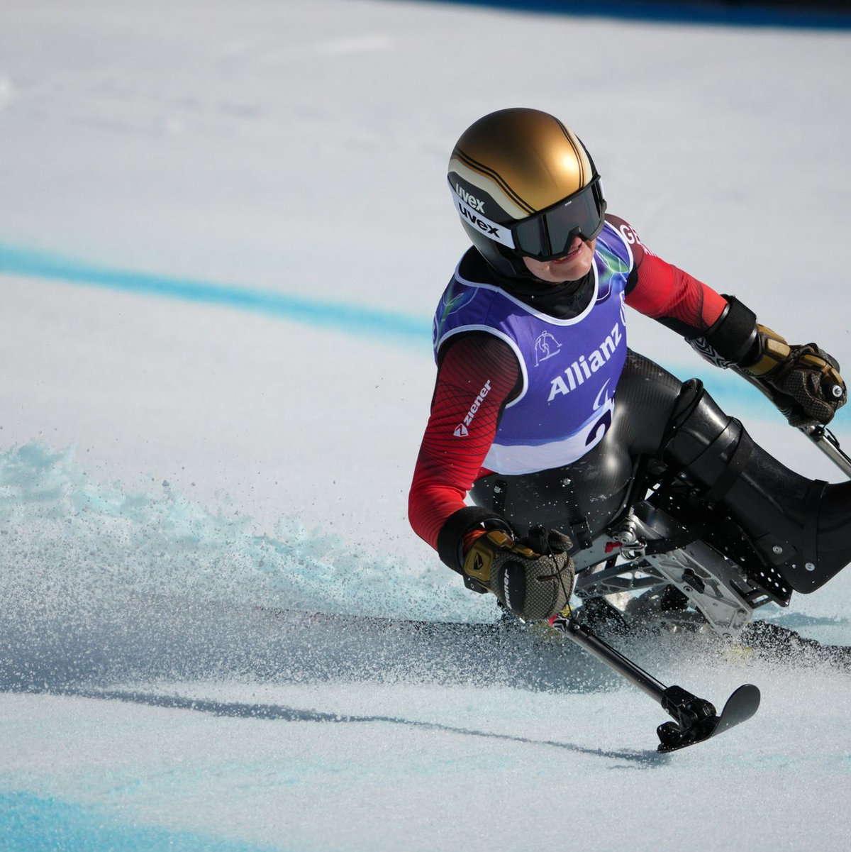 Gold im Ski-Krimi: Anna-Lena Forster fuhr zum Sieg. - Foto: Emilio Morenatti/AP/dpa