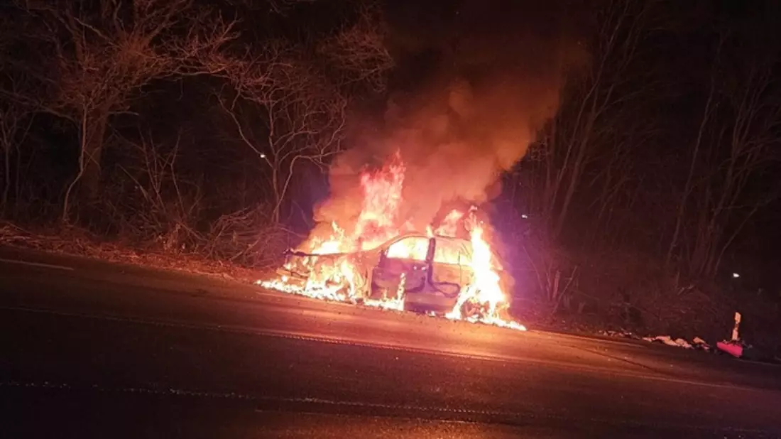 FW-Schermbeck: Nächtlicher PKW-Brand - Bild: presseportal.de