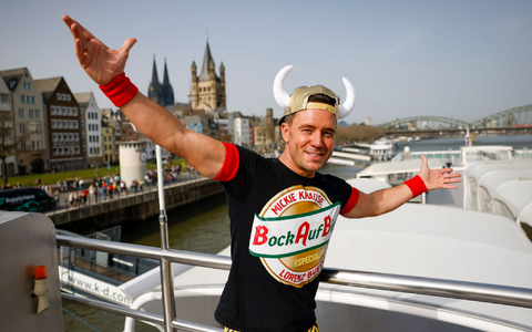Lorenz Büffel feiert Jubiläum auf dem Rhein. - Foto: Thomas Banneyer/dpa