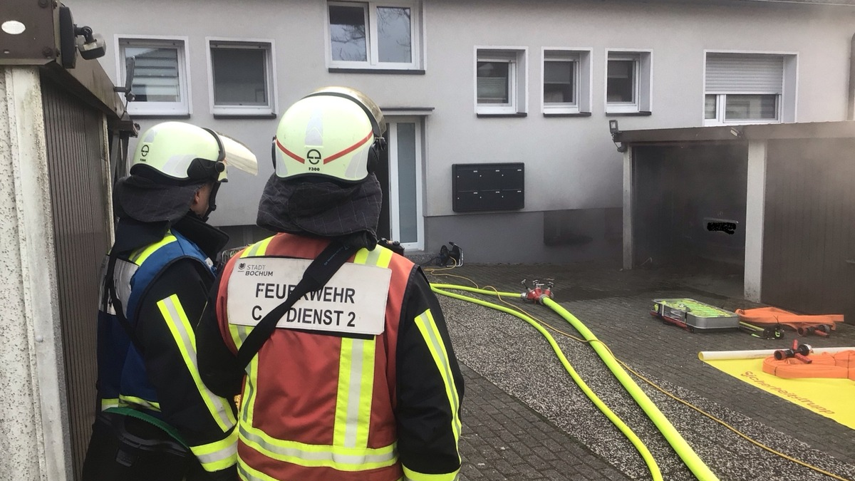 FW-BO: Kellerbrand in einem Mehrfamilienhaus in Weitmar - keine Verletzten - Foto: presseportal.de