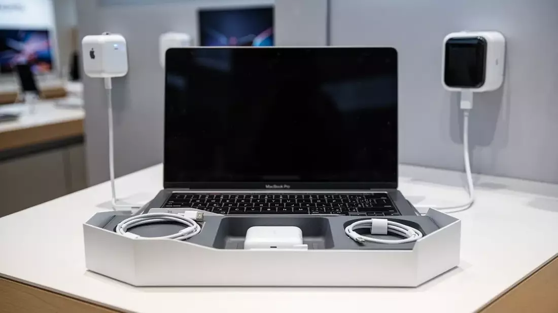 EU-Verordnung zwingt Apple zum Verzicht auf MacBook-Netzteil - Bild: über boerse-global.de