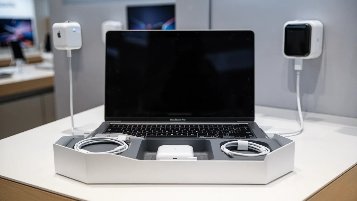 EU-Verordnung zwingt Apple zum Verzicht auf MacBook-Netzteil - Foto: über boerse-global.de