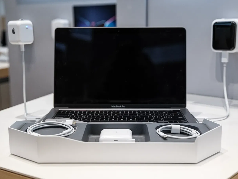 EU-Verordnung zwingt Apple zum Verzicht auf MacBook-Netzteil - Foto: über boerse-global.de