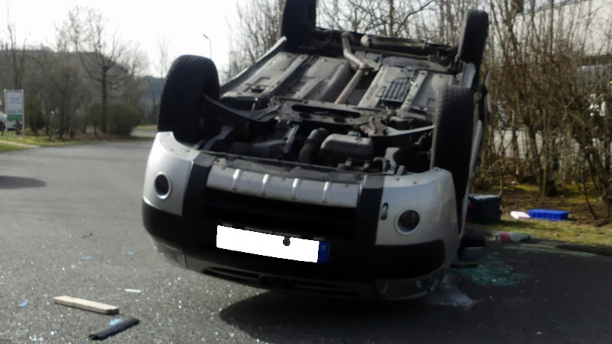 POL-GM: Vier Verletzte bei Unfall in Windhagen - Foto: presseportal.de