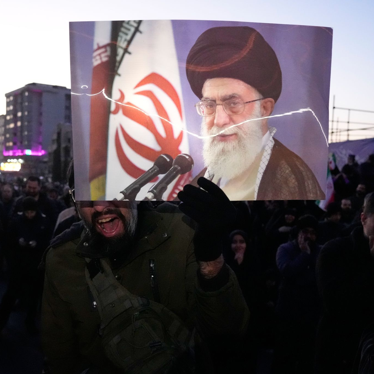 Ajatollah Ali Chamenei wurde zu Beginn des Iran-Kriegs getötet - Foto: Vahid Salemi/AP/dpa