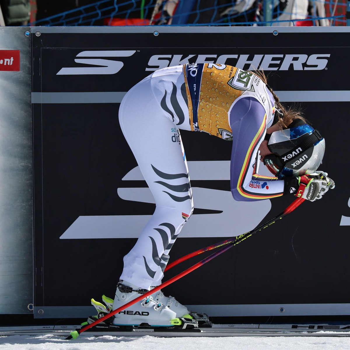 Erlebte wechselhafte Tage in Val di Fassa: Emma Aicher. - Foto: Marco Trovati/AP/dpa
