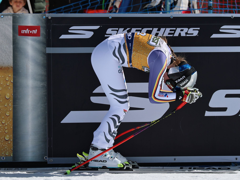 Erlebte wechselhafte Tage in Val di Fassa: Emma Aicher. - Foto: Marco Trovati/AP/dpa