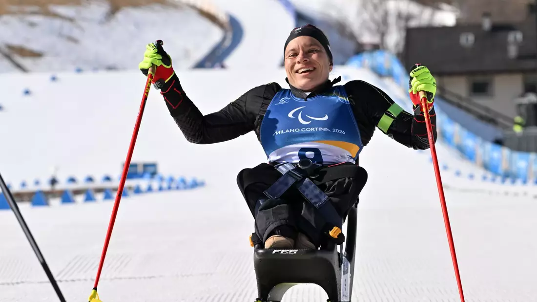 Anja Wicker freut sich über den zweiten Platz.  - Bild: Martin Schutt/dpa