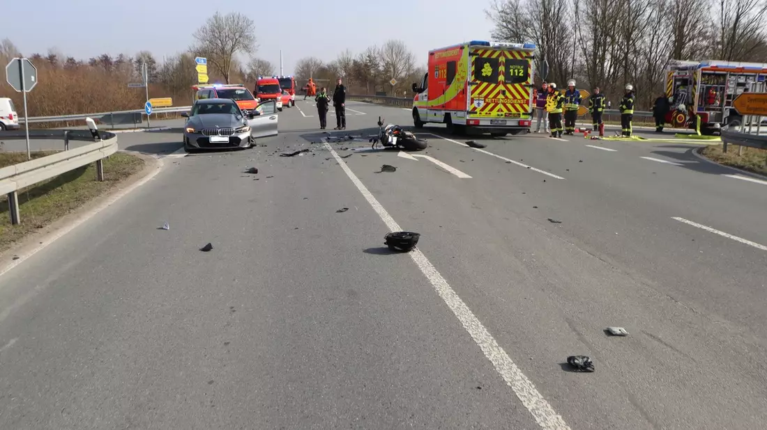 POL-HX: 2 Motorradfahrer bei Verkehrsunfall verstorben - Bild: presseportal.de