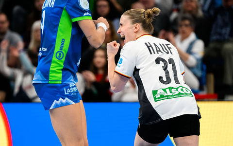 Die deutschen Handballerinnen haben mit einem Sieg gegen Slowenien vorzeitig das EM-Ticket gelöst. - Foto: Marco Wolf/dpa