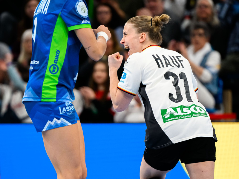 Die deutschen Handballerinnen haben mit einem Sieg gegen Slowenien vorzeitig das EM-Ticket gelöst. - Foto: Marco Wolf/dpa