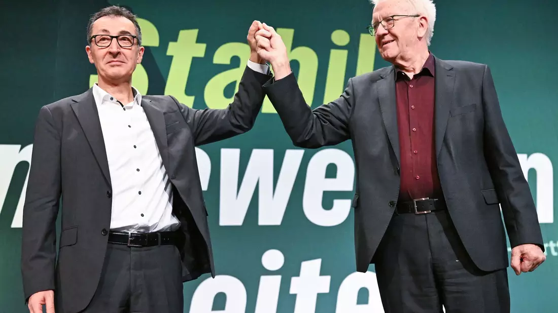 Im Wahlkampf versuchte Özdemir, sich als natürlichen Nachfolger von Ministerpräsident Winfried Kretschmann (Grüne) zu inszenieren. (Archivbild) - Bild: Bernd Weißbrod/dpa