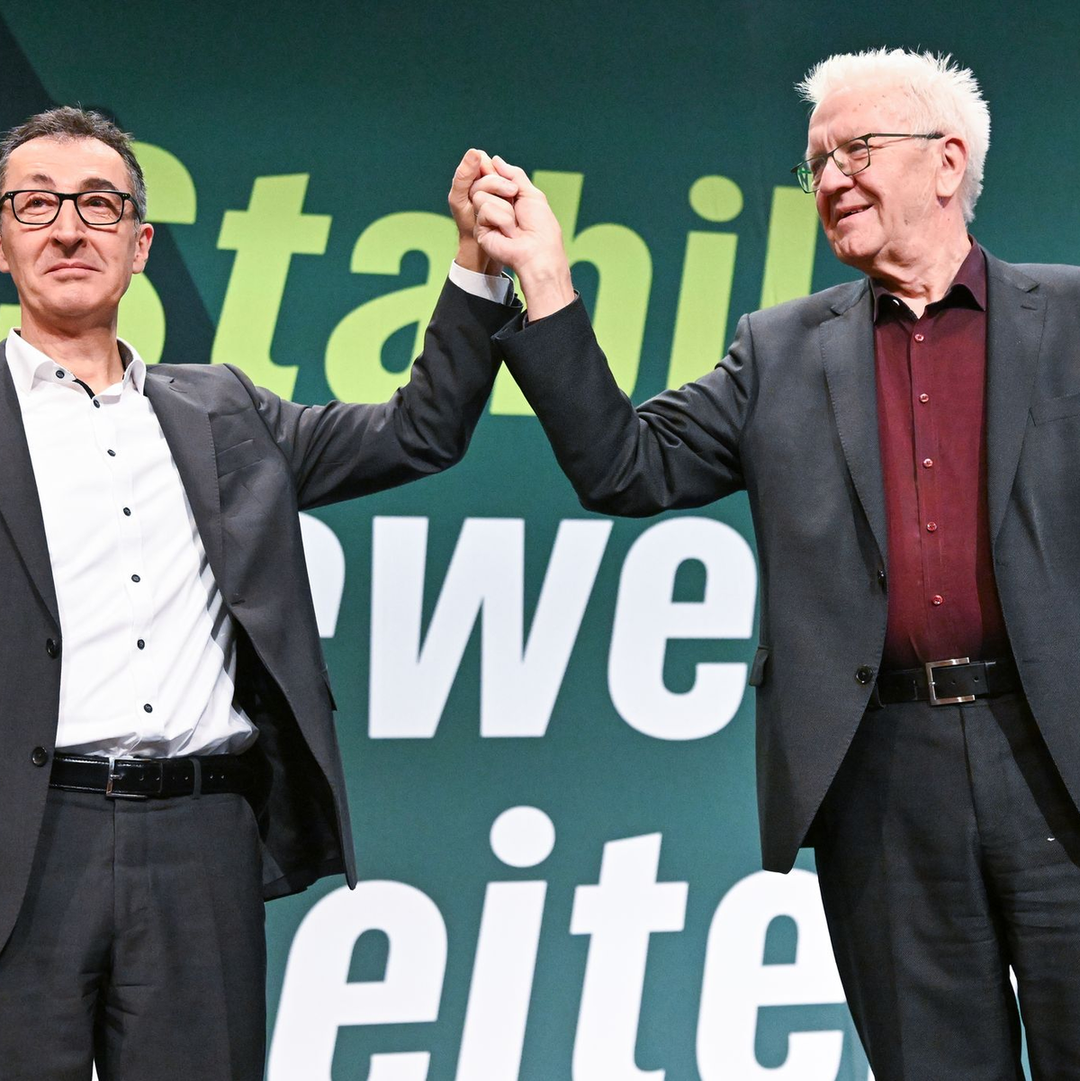 Im Wahlkampf versuchte Özdemir, sich als natürlichen Nachfolger von Ministerpräsident Winfried Kretschmann (Grüne) zu inszenieren. (Archivbild) - Foto: Bernd Weißbrod/dpa